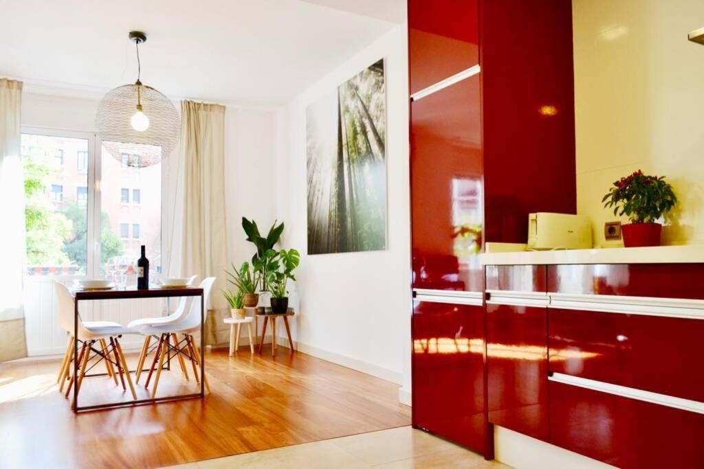 Hola Valencia - Holiday Apartments Экстерьер фото
